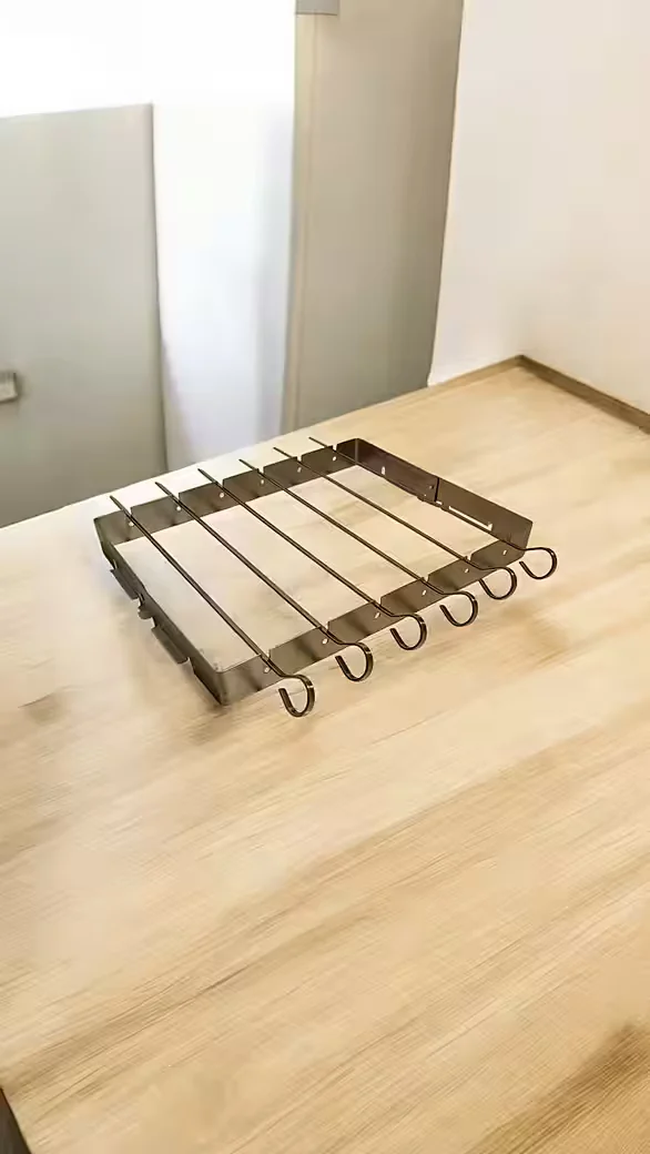 PREIS-SHOP24 Spießhalter Edelstahl mit 6 Grillspießen BBQ