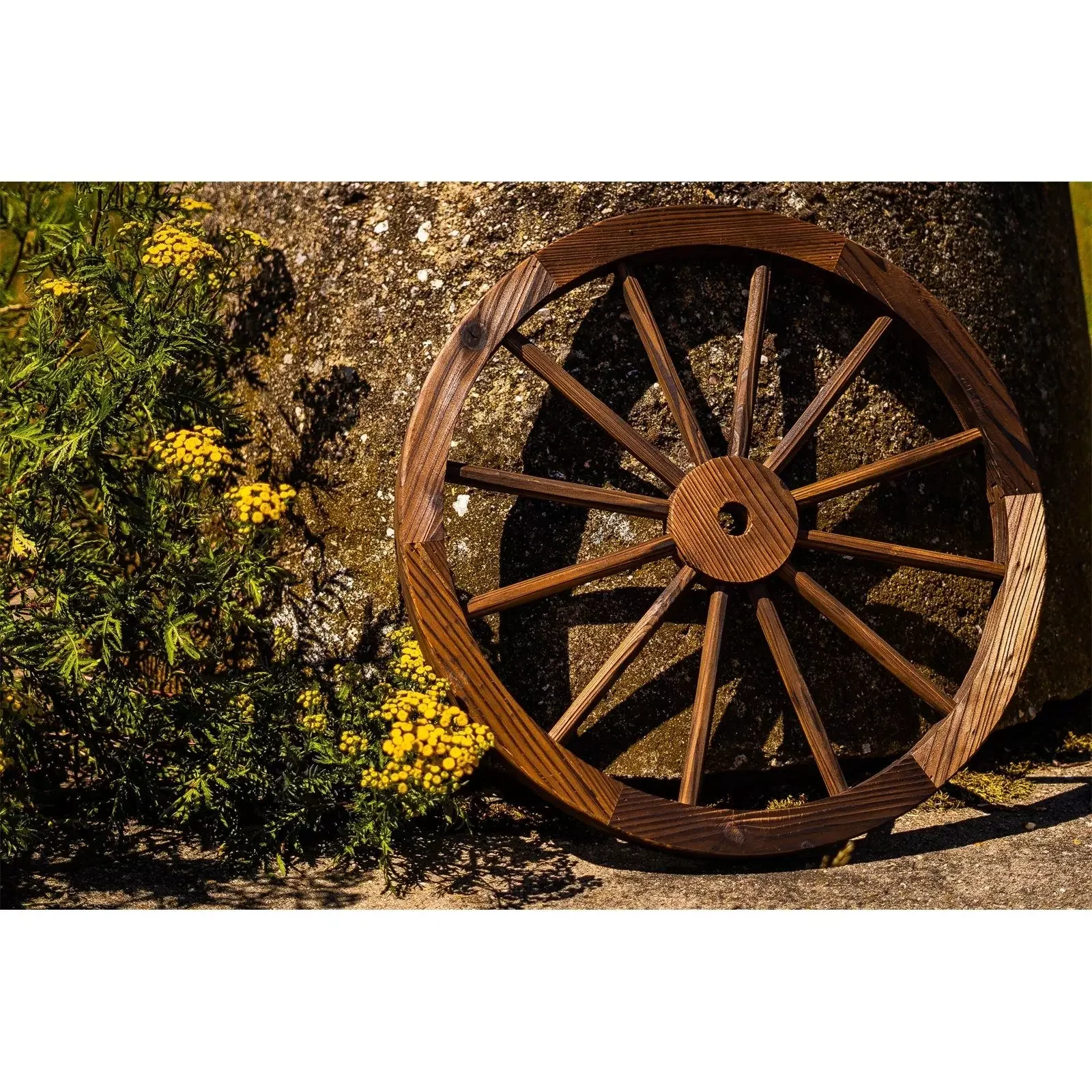 HTI-Line Gartenfigur Wagenrad Sommerset rustikal Gartendekoration