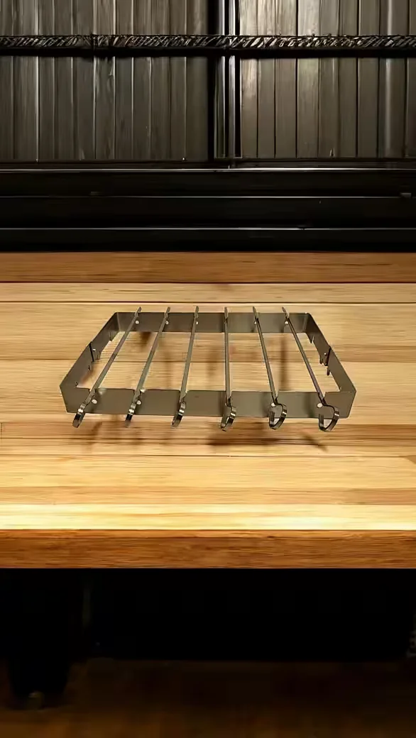 PREIS-SHOP24 Spießhalter Edelstahl mit 6 Grillspießen BBQ